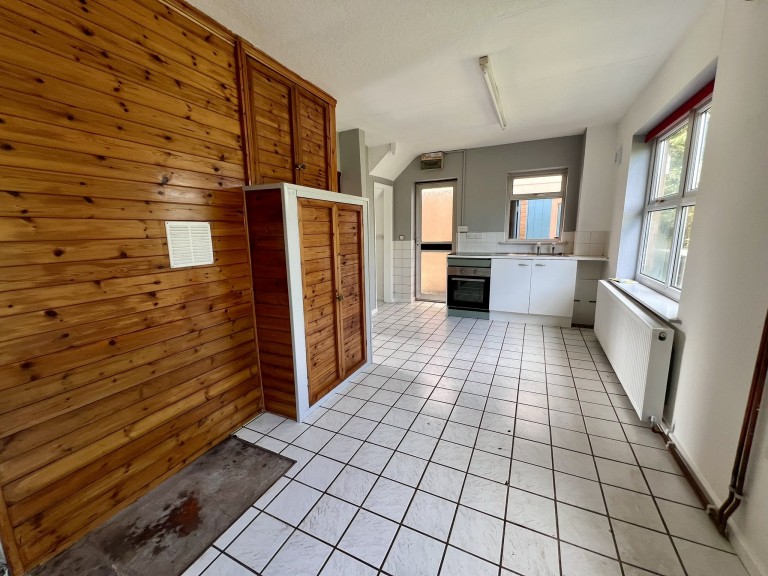 Images for Trelech, Carmarthenshire, Tre-lech EAID:swift BID:0004-7720-8cbe-d305