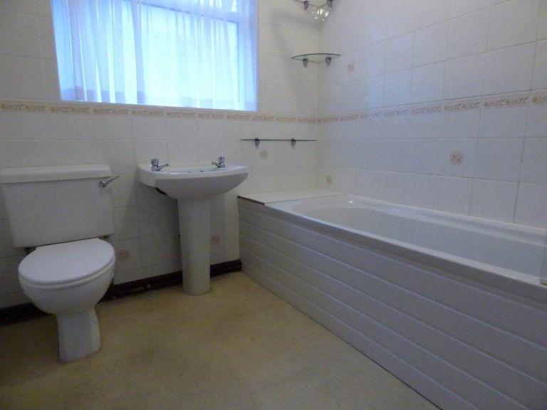 Images for Whitland, Carmarthenshire EAID:swift BID:0004-7720-8cbe-d305