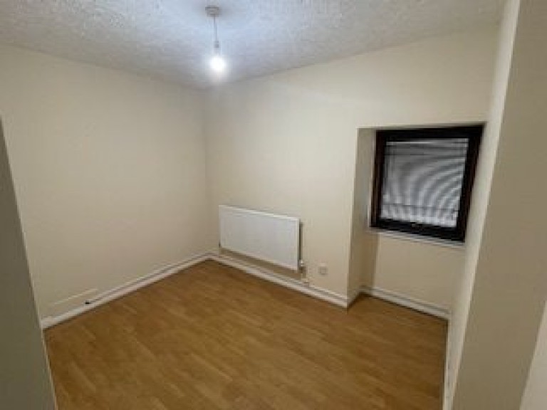Images for Old St Clears Road, Johnstown, Carmarthen EAID:swift BID:0004-7720-8cbe-d305