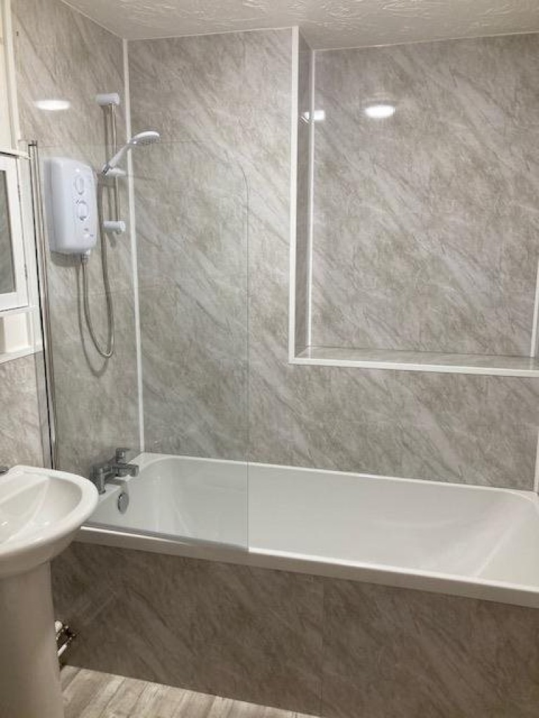 Images for Johnstown, Carmarthen, Carmarthenshire EAID:swift BID:0004-7720-8cbe-d305