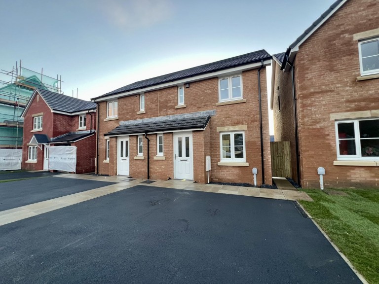 Images for Pembrey, Burry Port, Carmarthenshire EAID:swift BID:0004-7720-8cbe-d305