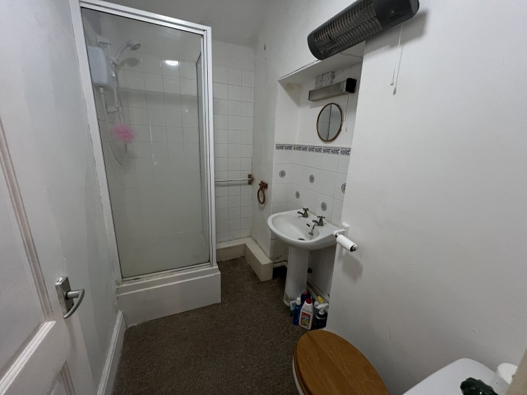 Images for Carmarthenshire EAID:swift BID:0004-7720-8cbe-d305