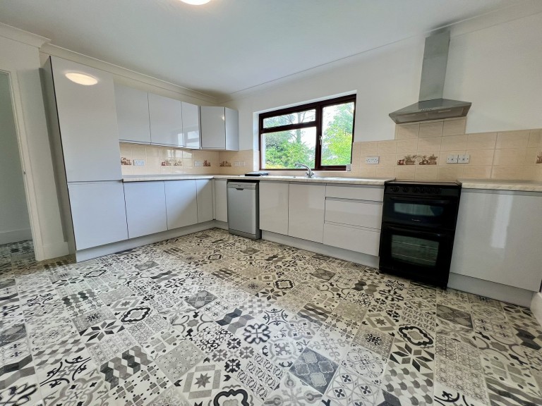 Images for Heol Goi, St Clears, Carmarthenshire, Sanclêr EAID:swift BID:0004-7720-8cbe-d305