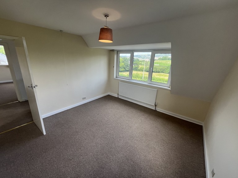Images for Carmarthen, Carmarthenshire, Llangunnor EAID:swift BID:0004-7720-8cbe-d305