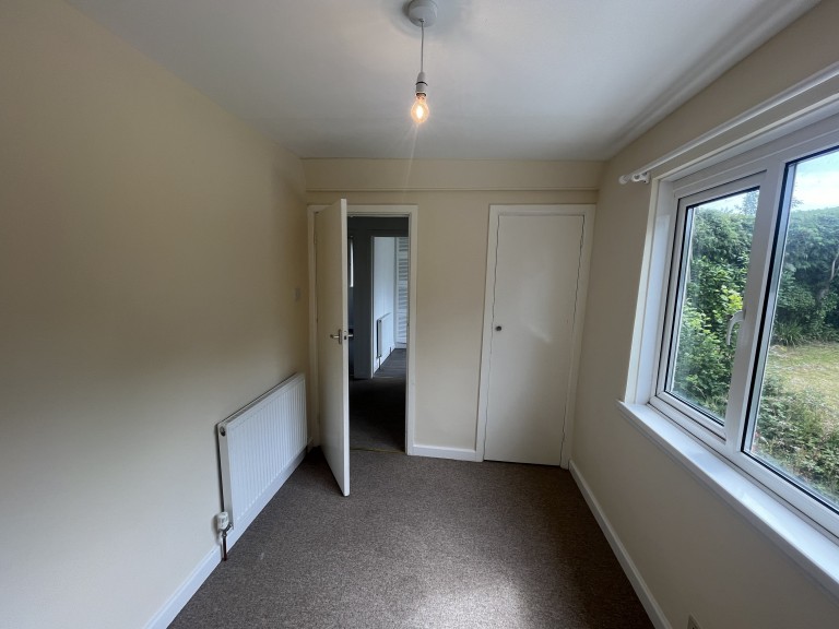 Images for Carmarthen, Carmarthenshire, Llangunnor EAID:swift BID:0004-7720-8cbe-d305