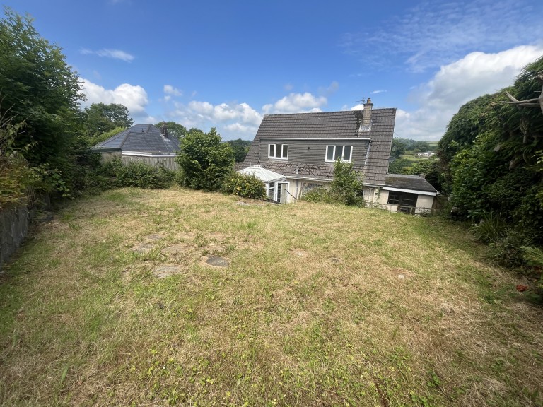 Images for Carmarthen, Carmarthenshire, Llangunnor EAID:swift BID:0004-7720-8cbe-d305