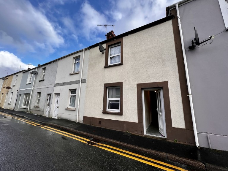 Images for Carmarthen, Carmarthenshire EAID:swift BID:0004-7720-8cbe-d305