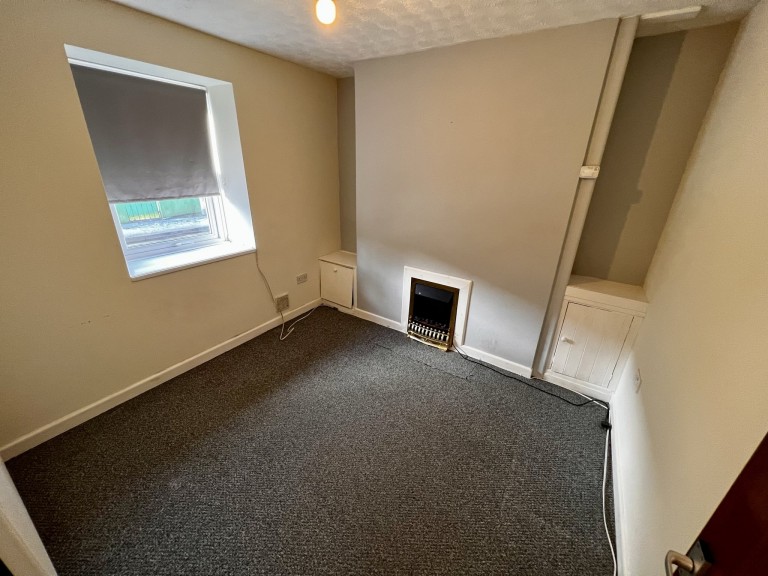 Images for Carmarthen, Carmarthenshire EAID:swift BID:0004-7720-8cbe-d305