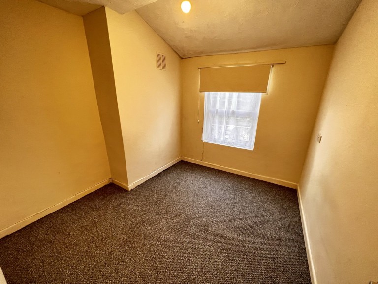 Images for Carmarthen, Carmarthenshire EAID:swift BID:0004-7720-8cbe-d305