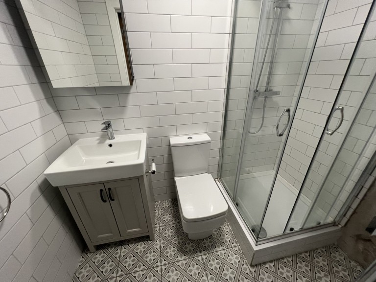 Images for Carmarthen, Carmarthenshire EAID:swift BID:0004-7720-8cbe-d305