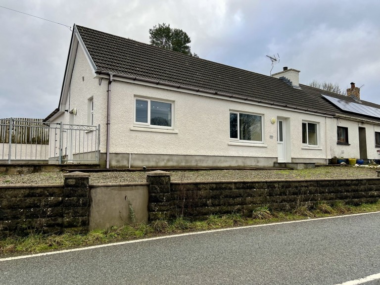 Images for Llandysul, Pentre-cwrt EAID:swift BID:0004-7720-8cbe-d305