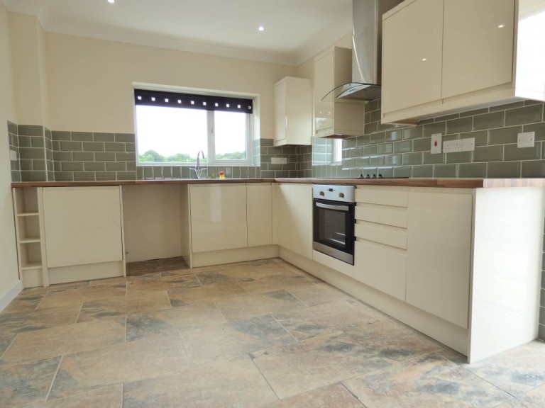 Images for Llandysul, Pentre-cwrt EAID:swift BID:0004-7720-8cbe-d305