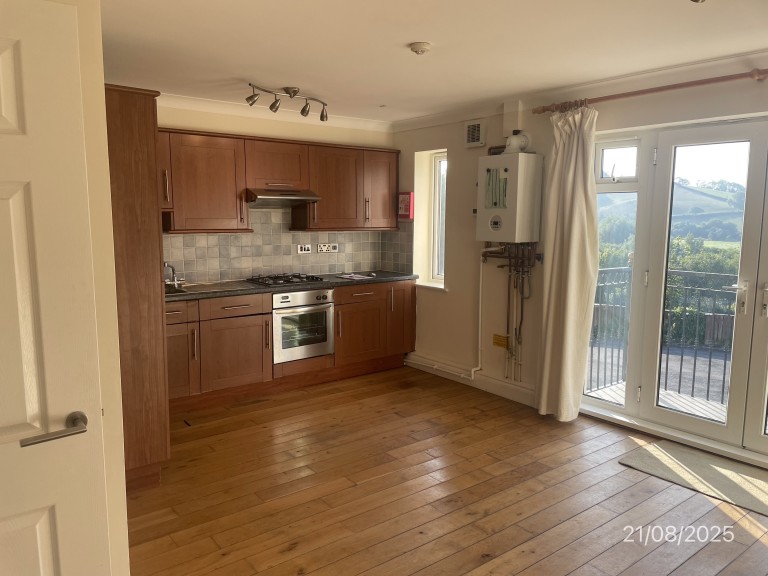 Images for Priory St, Carmarthen, Carmarthenshire EAID:swift BID:0004-7720-8cbe-d305