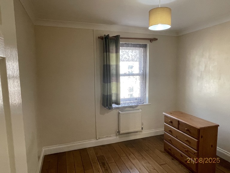 Images for Priory St, Carmarthen, Carmarthenshire EAID:swift BID:0004-7720-8cbe-d305
