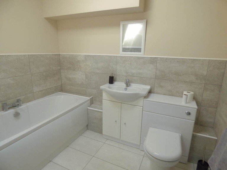 Images for Ferryside, Carmarthenshire EAID:swift BID:0004-7720-8cbe-d305