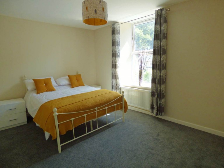 Images for Ferryside, Carmarthenshire EAID:swift BID:0004-7720-8cbe-d305