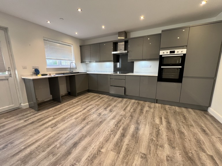 Images for Rhydargaeau, Carmarthenshire EAID:swift BID:0004-7720-8cbe-d305