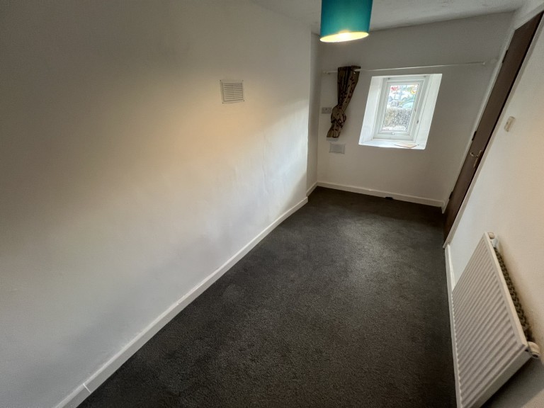 Images for Carmarthen, Carmarthenshire EAID:swift BID:0004-7720-8cbe-d305