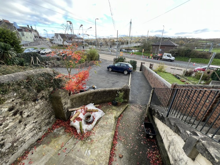 Images for Carmarthen, Carmarthenshire EAID:swift BID:0004-7720-8cbe-d305