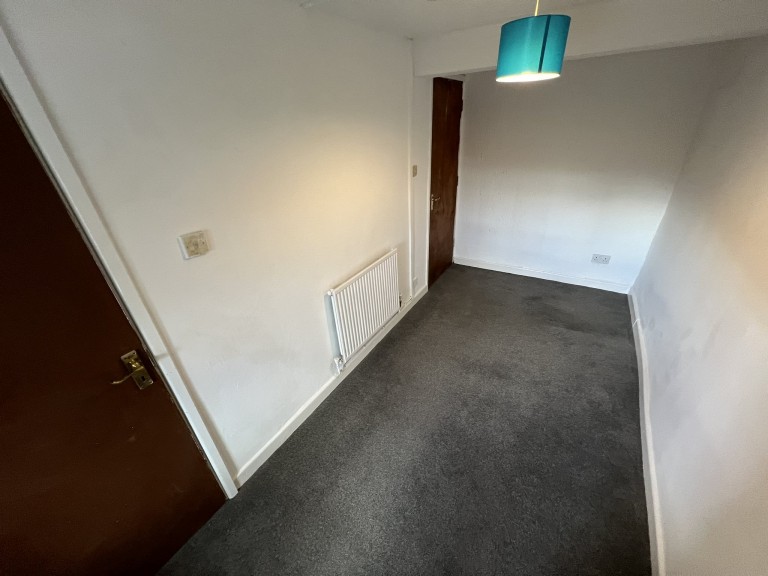 Images for Carmarthen, Carmarthenshire EAID:swift BID:0004-7720-8cbe-d305