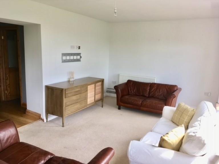 Images for Carmarthen, Carmarthenshire EAID:swift BID:0004-7720-8cbe-d305