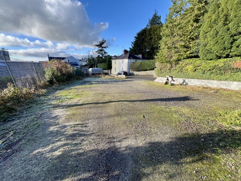 Images for Carmarthen, Carmarthenshire EAID:swift BID:0004-7720-8cbe-d305