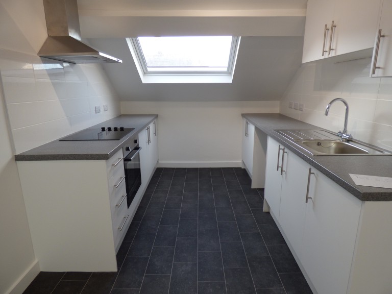 Images for Queen Street, Carmarthen, Carmarthenshire EAID:swift BID:0004-7720-8cbe-d305