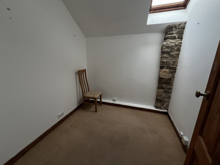 Images for Carmarthenshire EAID:swift BID:0004-7720-8cbe-d305