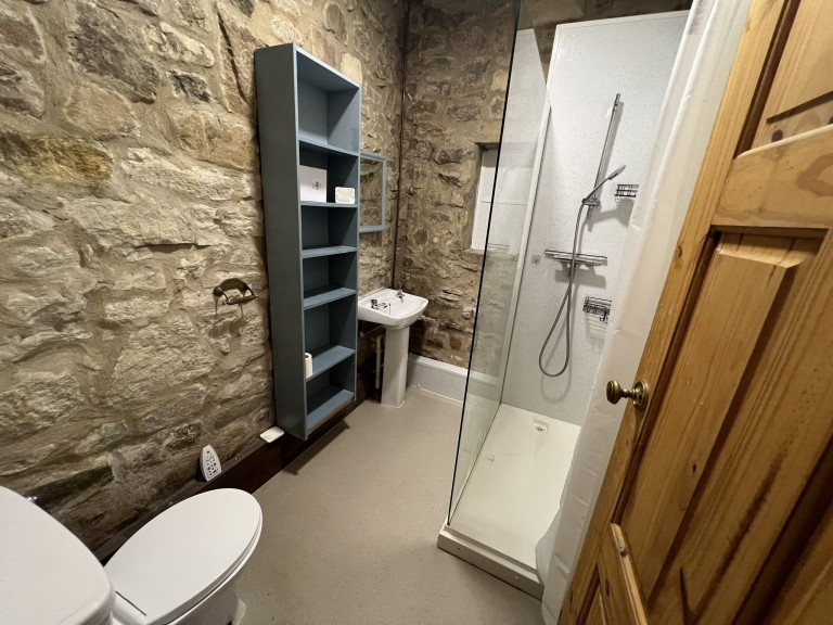 Images for Carmarthenshire EAID:swift BID:0004-7720-8cbe-d305