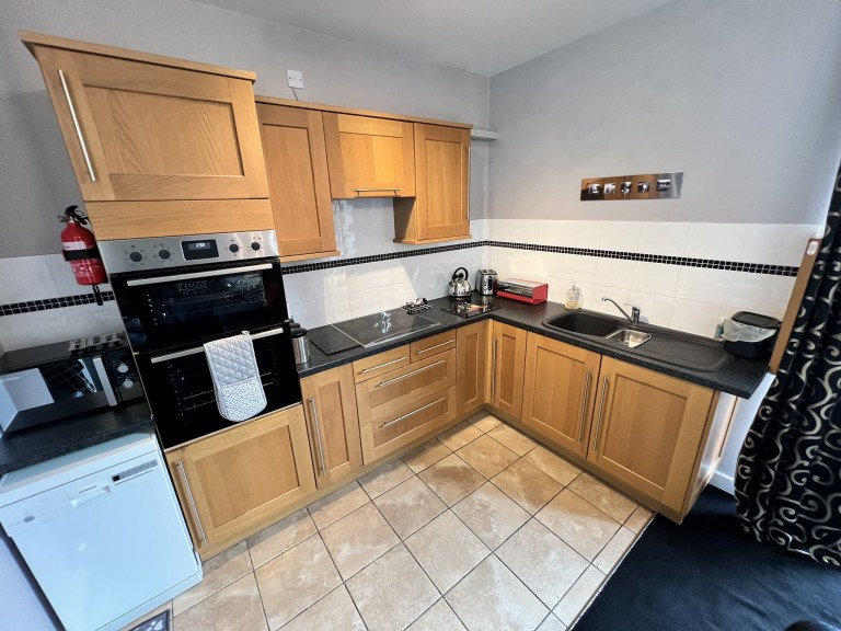 Images for Carmarthen, Carmarthenshire, Llanllawddog EAID:swift BID:0004-7720-8cbe-d305