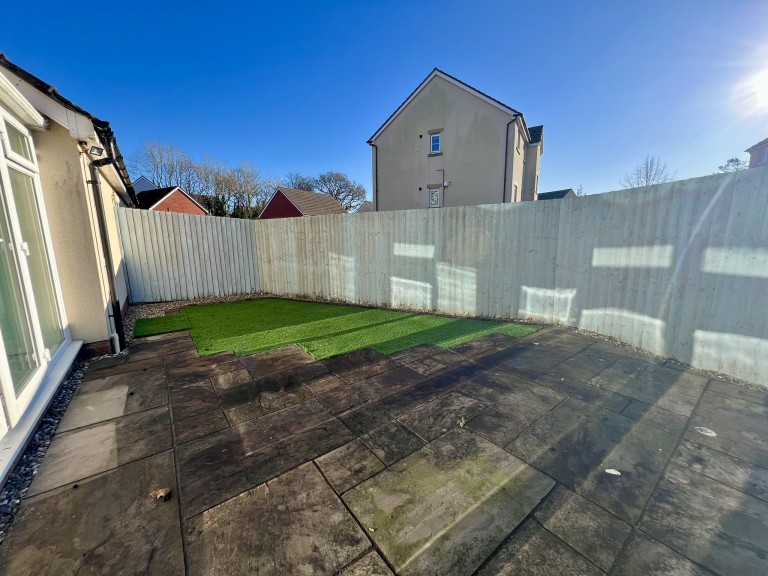 Images for Carmarthen, Carmarthenshire EAID:swift BID:0004-7720-8cbe-d305