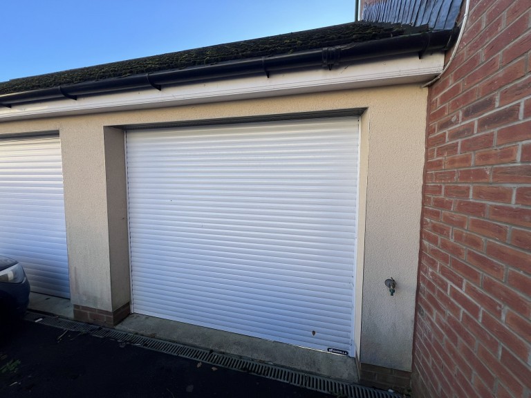 Images for Carmarthen, Carmarthenshire EAID:swift BID:0004-7720-8cbe-d305