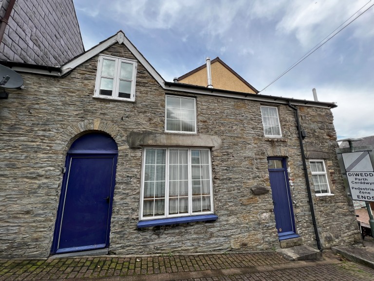 Images for Llandysul, Carmarthenshire EAID:swift BID:0004-7720-8cbe-d305