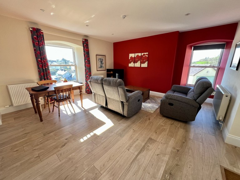 Images for Carmarthen, Carmarthenshire, Llanfynydd EAID:swift BID:0004-7720-8cbe-d305