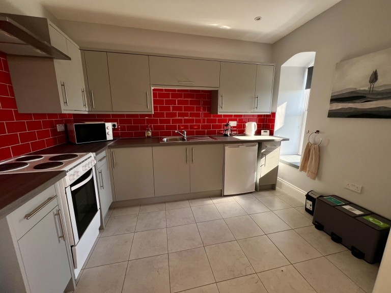 Images for Carmarthen, Carmarthenshire, Llanfynydd EAID:swift BID:0004-7720-8cbe-d305