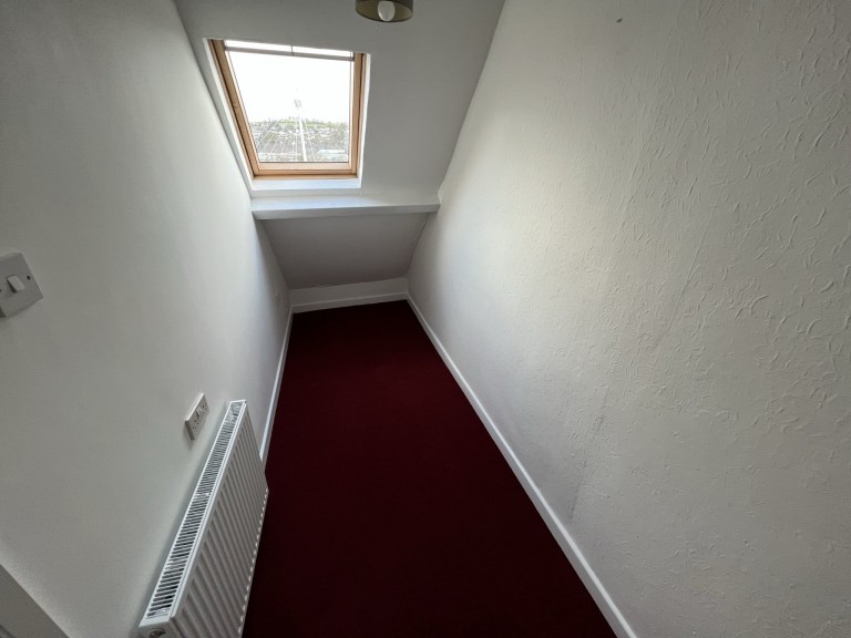 Images for Carmarthen, Carmarthenshire EAID:swift BID:0004-7720-8cbe-d305