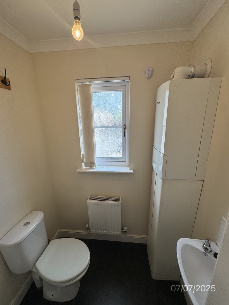 Images for Tycroes, Ammanford, Carmarthenshire EAID:swift BID:0004-7720-8cbe-d305