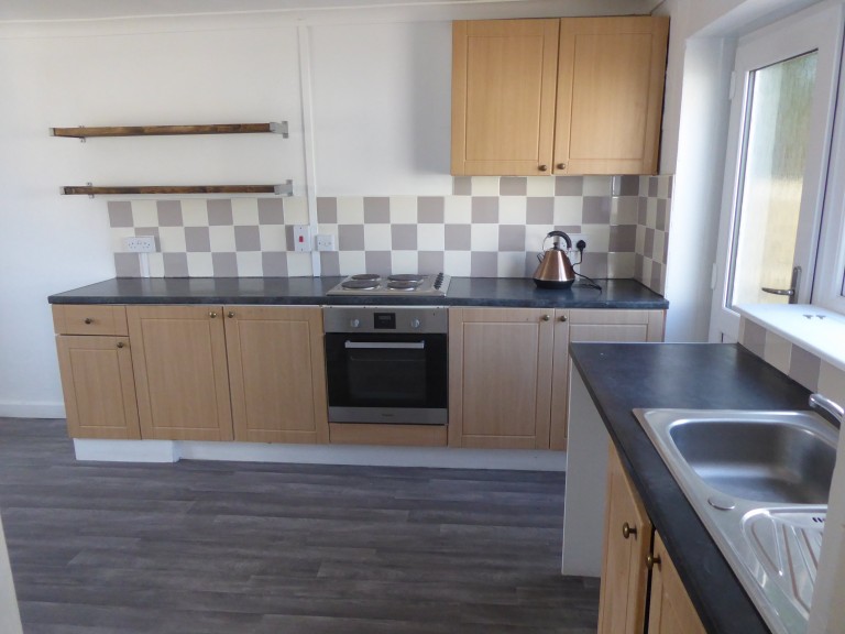Images for Carmarthen, Carmarthenshire EAID:swift BID:0004-7720-8cbe-d305