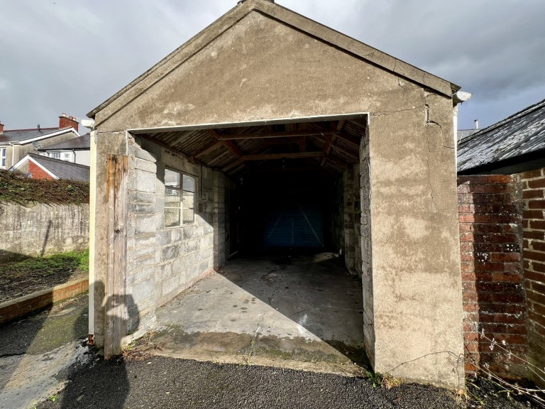 Images for Carmarthen, Carmarthenshire EAID:swift BID:0004-7720-8cbe-d305