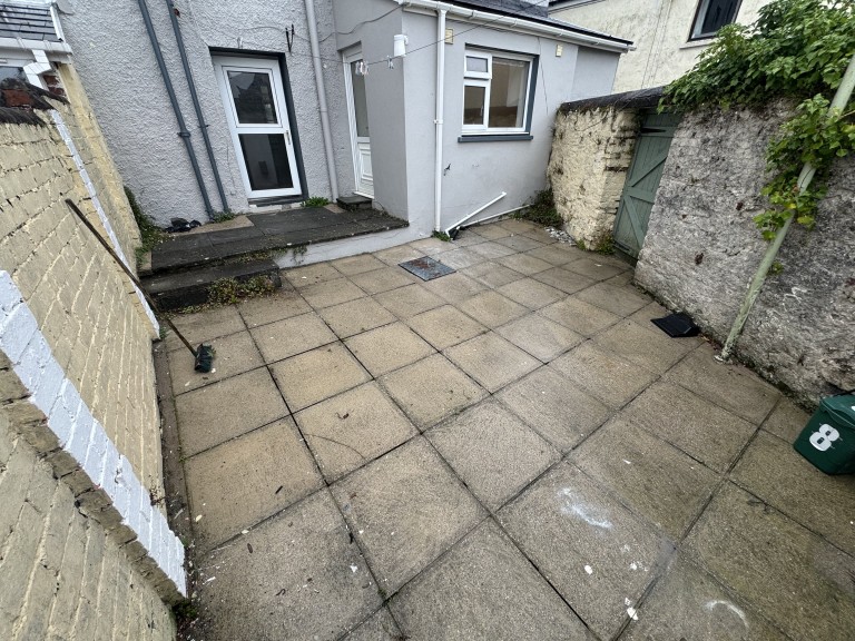 Images for Carmarthen, Carmarthenshire EAID:swift BID:0004-7720-8cbe-d305