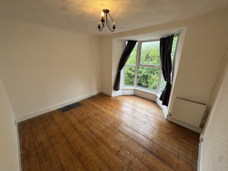 Images for Carmarthen, Carmarthenshire EAID:swift BID:0004-7720-8cbe-d305