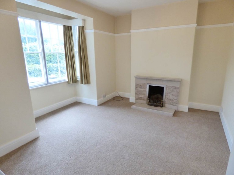 Images for Carmarthen, Carmarthenshire EAID:swift BID:0004-7720-8cbe-d305