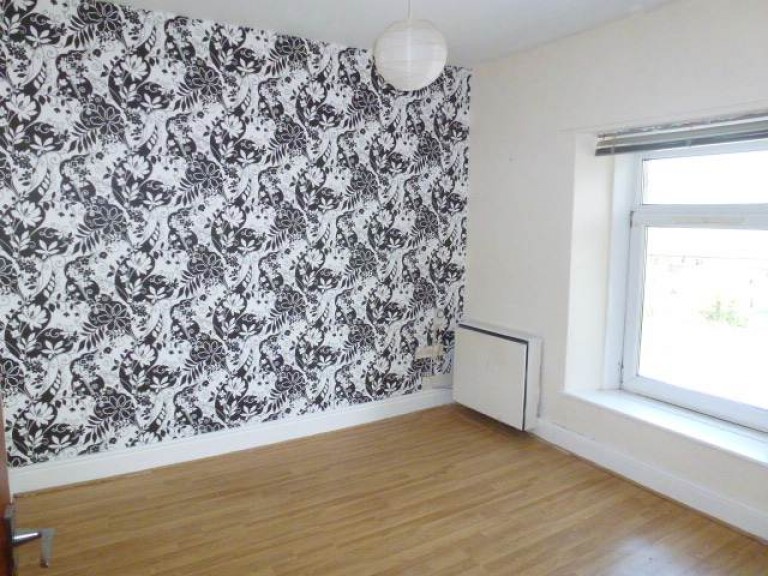 Images for Pontyberem, Carmarthenshire EAID:swift BID:0004-7720-8cbe-d305