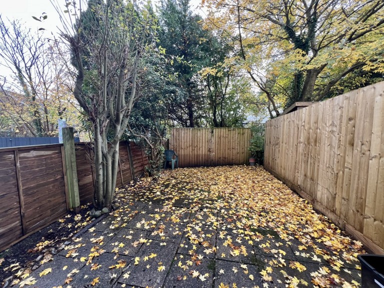 Images for Johnstown, Carmarthen, Carmarthenshire EAID:swift BID:0004-7720-8cbe-d305