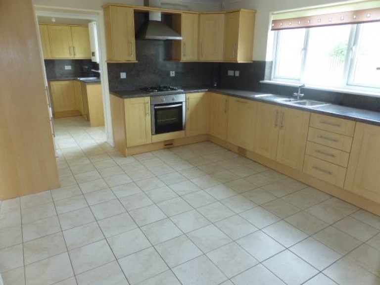 Images for St Clears, Carmarthenshire, Saint Clears EAID:swift BID:0004-7720-8cbe-d305