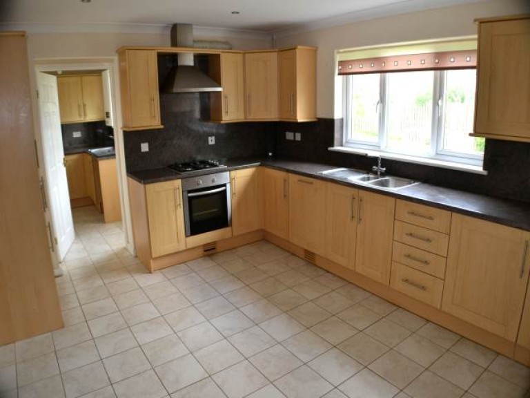 Images for St Clears, Carmarthenshire, Saint Clears EAID:swift BID:0004-7720-8cbe-d305