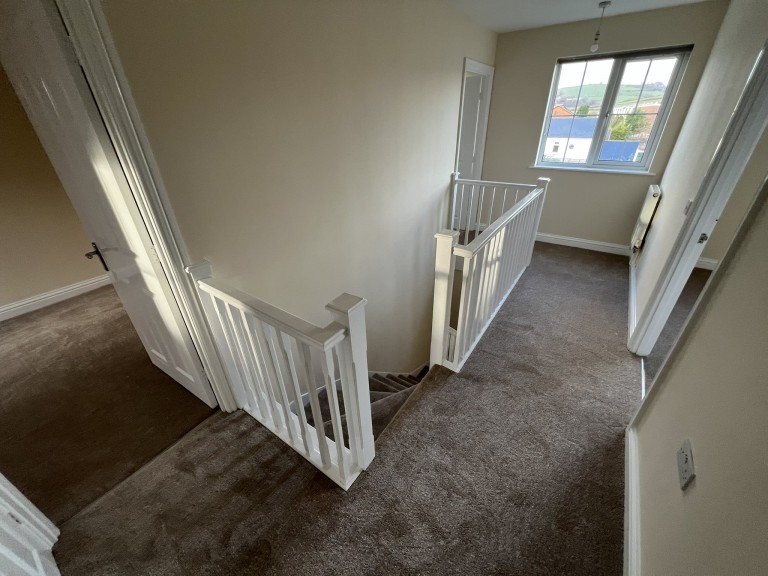 Images for Carmarthen, Carmarthenshire EAID:swift BID:0004-7720-8cbe-d305