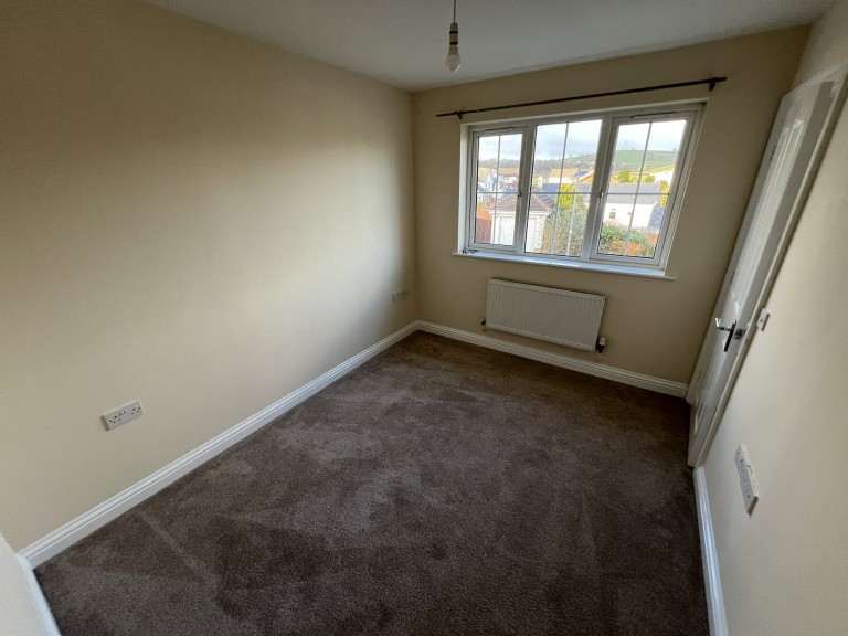 Images for Carmarthen, Carmarthenshire EAID:swift BID:0004-7720-8cbe-d305