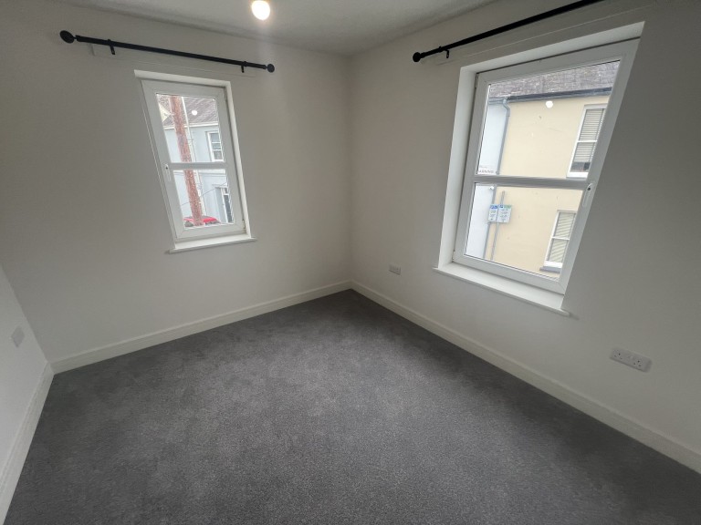 Images for Carmarthen, Carmarthenshire EAID:swift BID:0004-7720-8cbe-d305