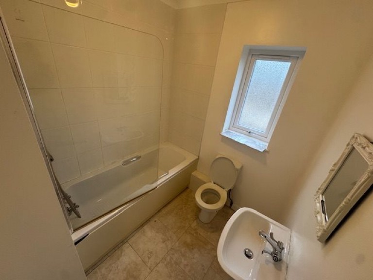 Images for Tumble, Llanelli EAID:swift BID:0004-7720-8cbe-d305